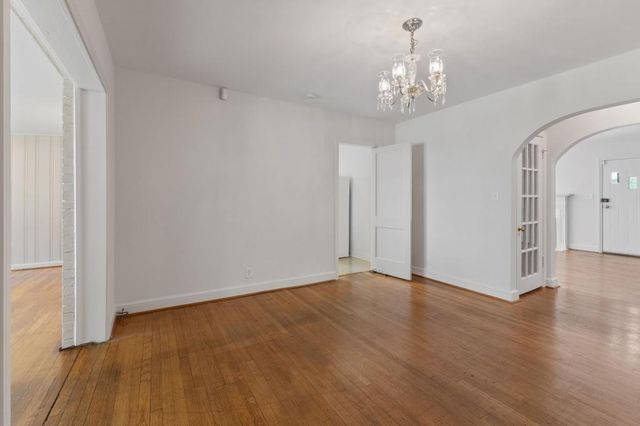 2512 Alston Drive SE, Atlanta, GA 30317