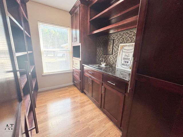 1110 E SYCAMORE DRIVE, Burkburnett, TX 76354