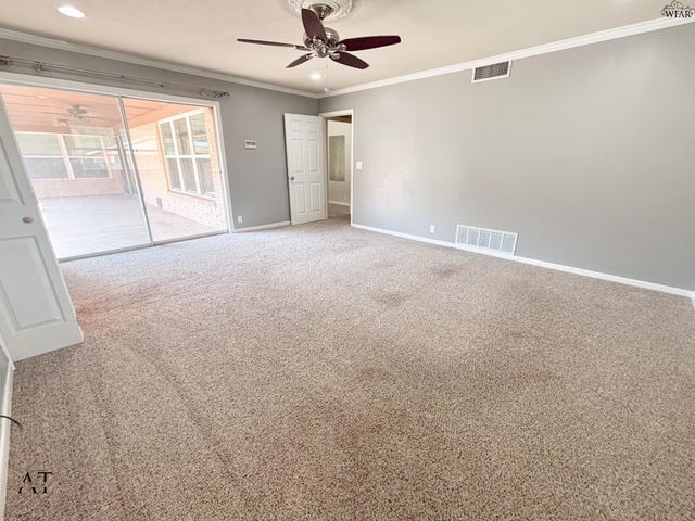 1110 E SYCAMORE DRIVE, Burkburnett, TX 76354