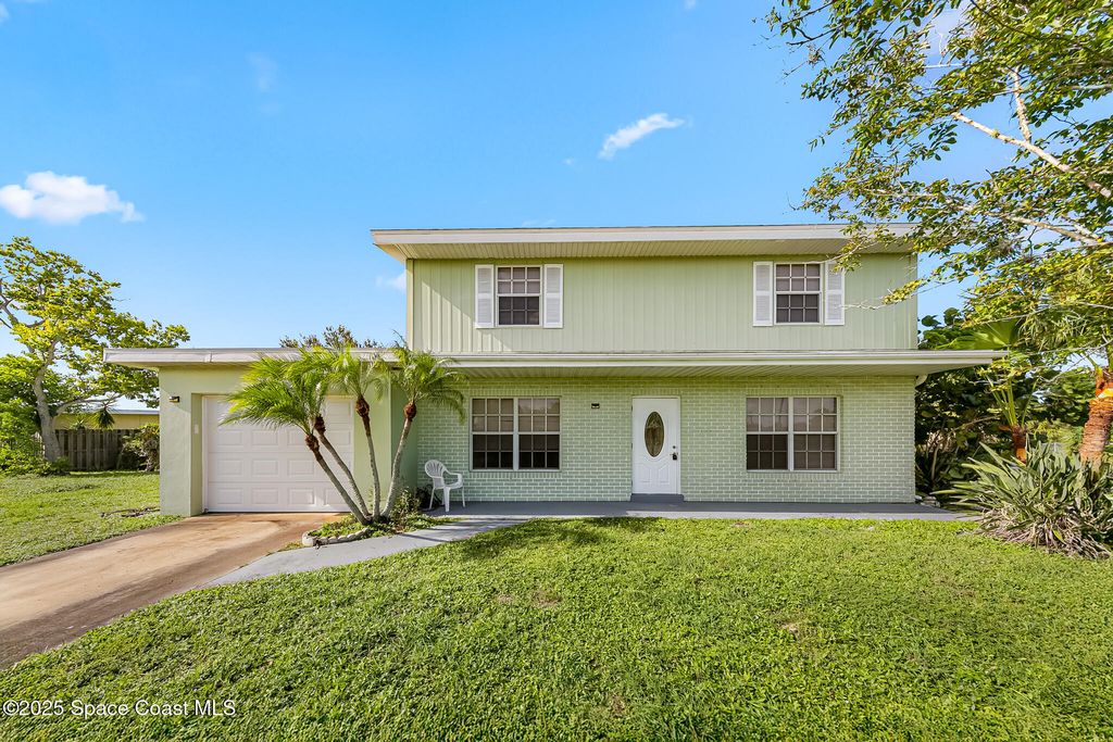 1078 Daytona Drive NE, Palm Bay, FL 32905