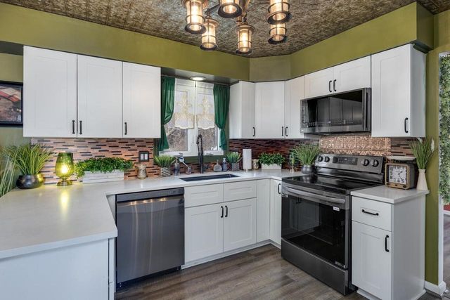 6668 W Wood Ridge Drive, Janesville, WI 53548