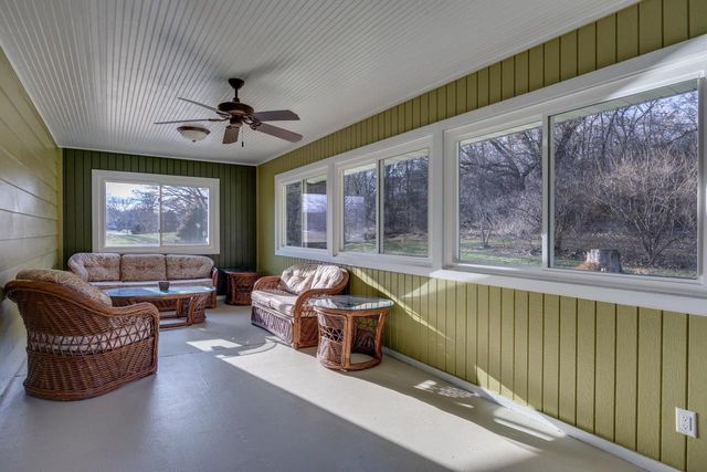 6668 W Wood Ridge Drive, Janesville, WI 53548