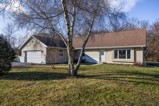 6668 W Wood Ridge Drive, Janesville, WI 53548