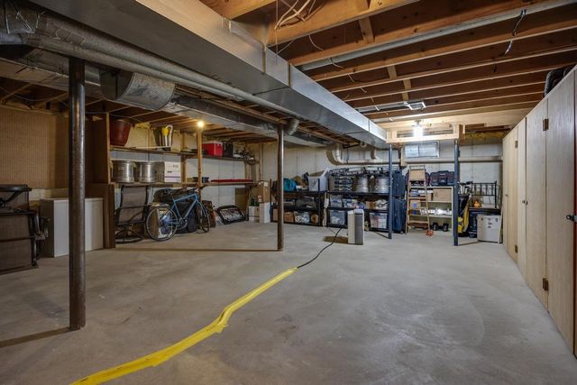 6668 W Wood Ridge Drive, Janesville, WI 53548