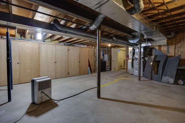 6668 W Wood Ridge Drive, Janesville, WI 53548