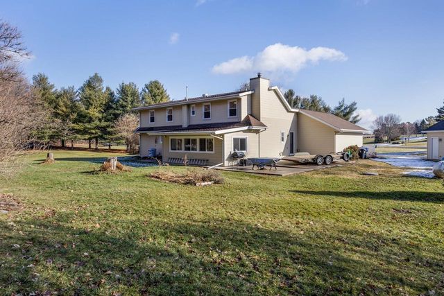 6668 W Wood Ridge Drive, Janesville, WI 53548