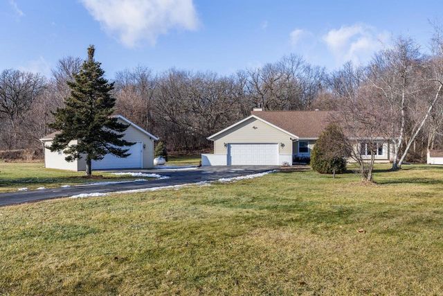 6668 W Wood Ridge Drive, Janesville, WI 53548