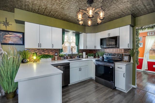 6668 W Wood Ridge Drive, Janesville, WI 53548