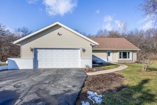 6668 W Wood Ridge Drive, Janesville, WI 53548