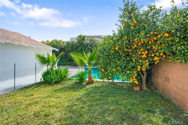 13900 Cantlay Street, Van Nuys, CA 91405