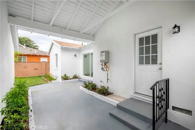 13900 Cantlay Street, Van Nuys, CA 91405