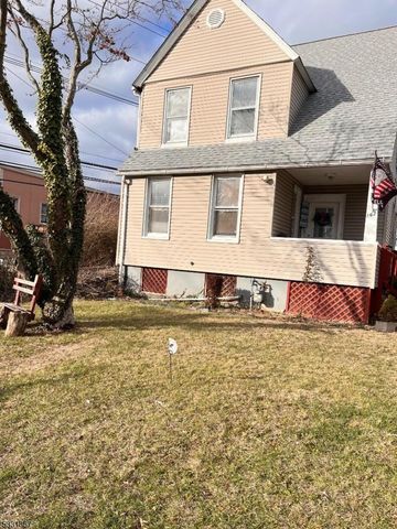 162 W 2nd Ave, Roselle Boro, NJ 07203