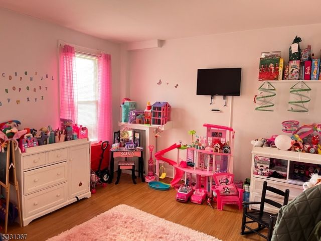 162 W 2nd Ave, Roselle Boro, NJ 07203