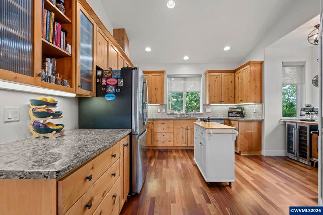 447 NW Mt Mazama St, Mcminnville, OR 97128