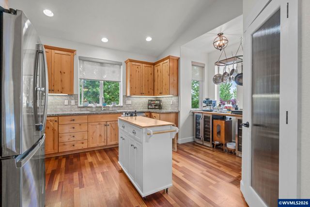 447 NW Mt Mazama St, Mcminnville, OR 97128