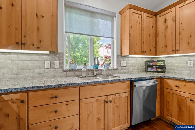 447 NW Mt Mazama St, Mcminnville, OR 97128