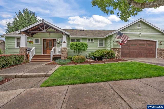 447 NW Mt Mazama St, Mcminnville, OR 97128