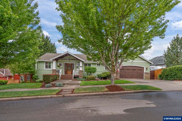 447 NW Mt Mazama St, Mcminnville, OR 97128