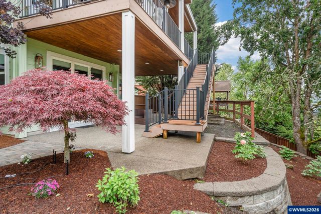 447 NW Mt Mazama St, Mcminnville, OR 97128
