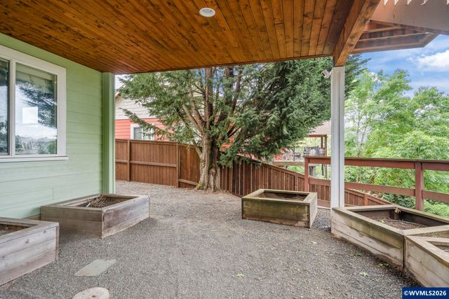 447 NW Mt Mazama St, Mcminnville, OR 97128