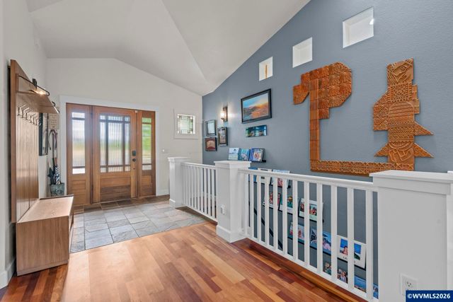 447 NW Mt Mazama St, Mcminnville, OR 97128