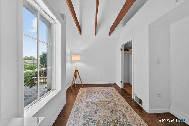 134 Greenwich Avenue, New Haven, CT 06519