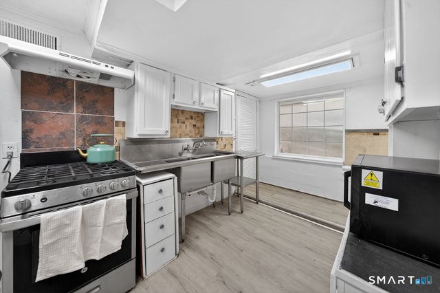 134 Greenwich Avenue, New Haven, CT 06519