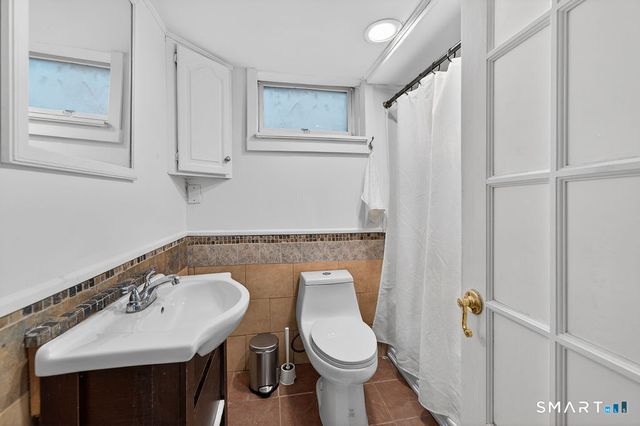 134 Greenwich Avenue, New Haven, CT 06519