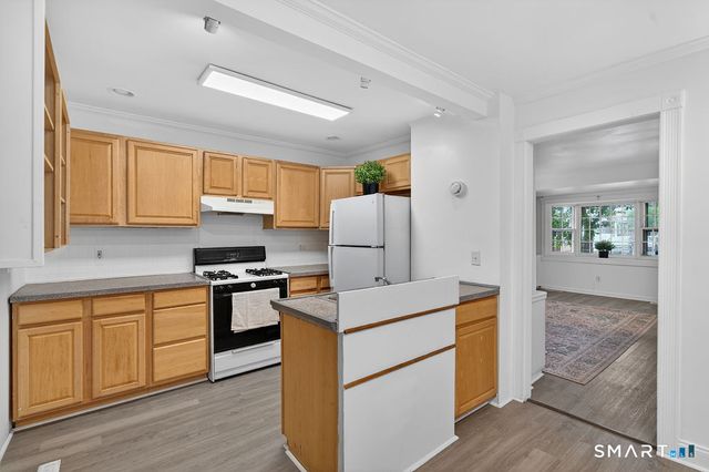 134 Greenwich Avenue, New Haven, CT 06519
