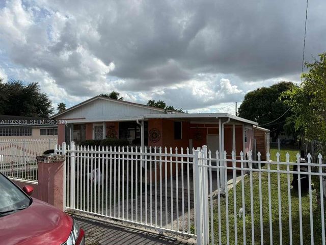 3270 NW 132nd Ter, Opa-locka, FL 33054