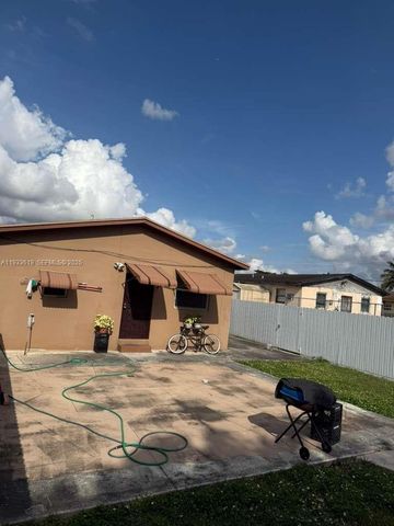 3270 NW 132nd Ter, Opa-locka, FL 33054