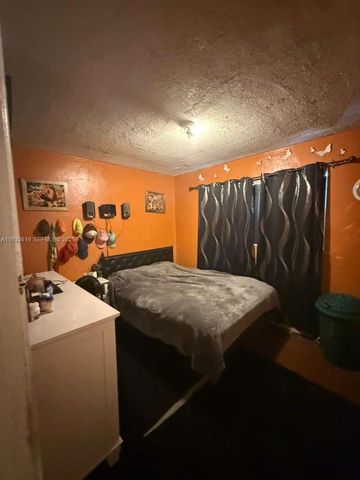 3270 NW 132nd Ter, Opa-locka, FL 33054