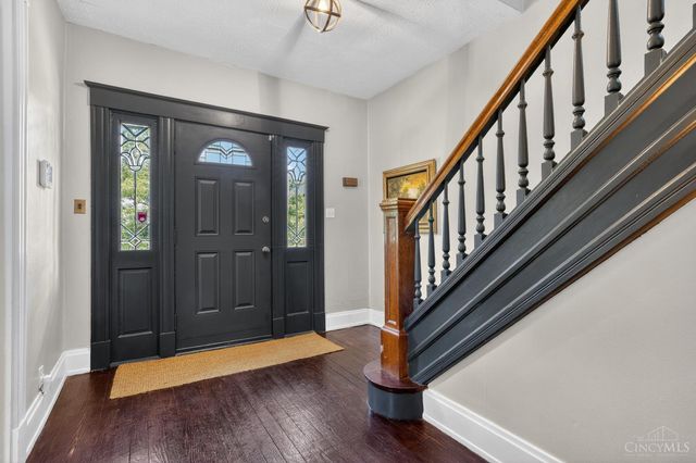 2868 Dirheim Avenue, Cincinnati, OH 45211