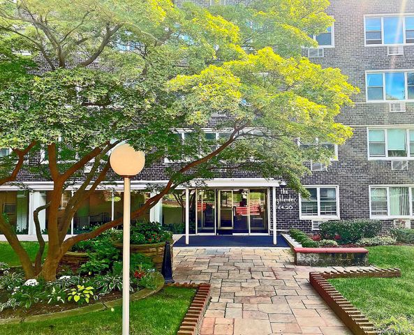164-20 Highland Avenue 9T, Jamaica Hills, NY 11432