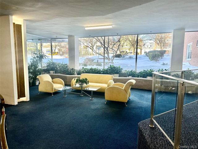 164-20 Highland Avenue 9T, Jamaica Hills, NY 11432