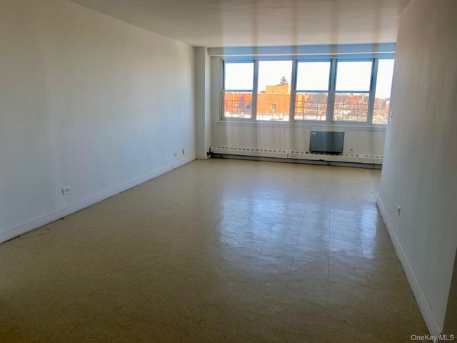 164-20 Highland Avenue 9T, Jamaica Hills, NY 11432