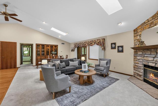 210 Riveredge COURT, Thiensville, WI 53092