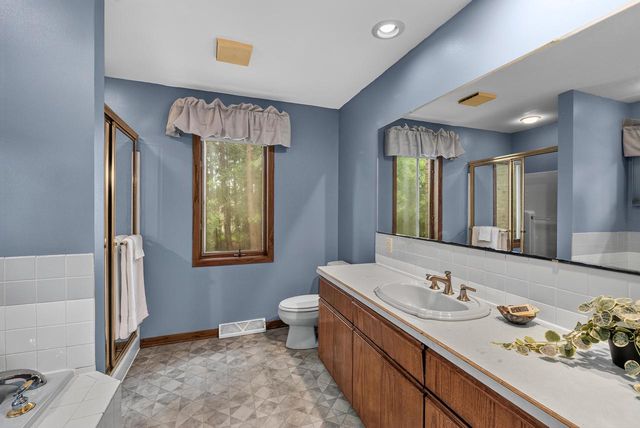 210 Riveredge COURT, Thiensville, WI 53092