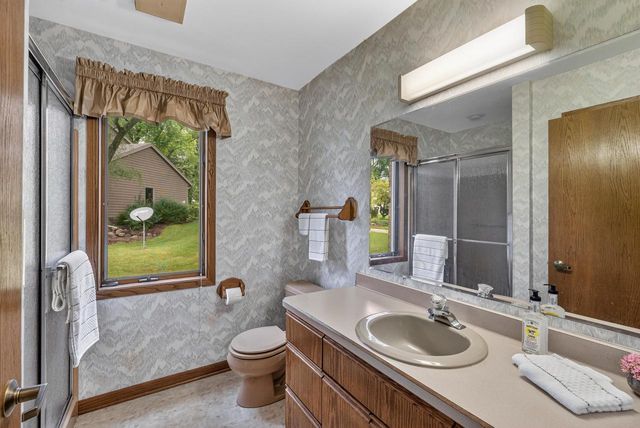 210 Riveredge COURT, Thiensville, WI 53092