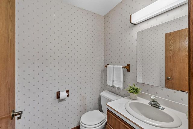 210 Riveredge COURT, Thiensville, WI 53092