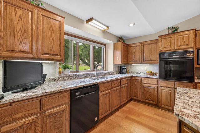 210 Riveredge COURT, Thiensville, WI 53092