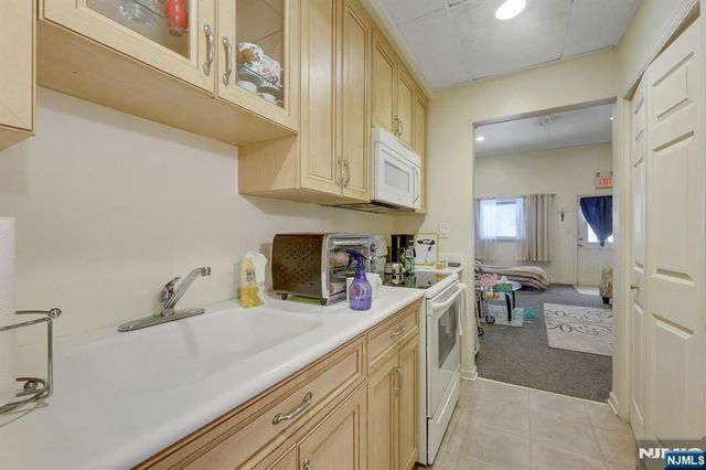 213-215 Central Avenue, East Newark, NJ 07029