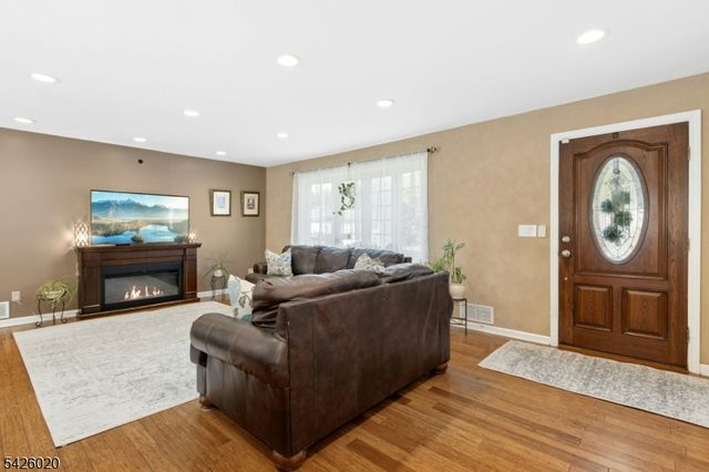 14 Brookdale Rd, Cranford Twp., NJ 07016