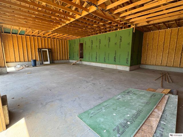 11602 Slayton Street, Papillion, NE 68046