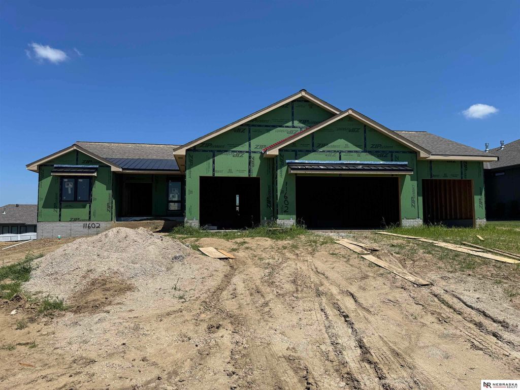 11602 Slayton Street, Papillion, NE 68046