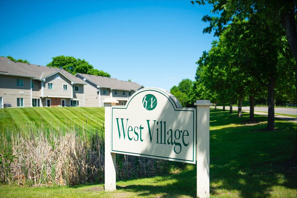 710 W Village Road 105, Chanhassen, MN 55317