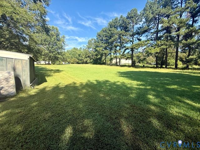 585 Southern Dr, Keysville, VA 23947