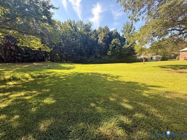 585 Southern Dr, Keysville, VA 23947