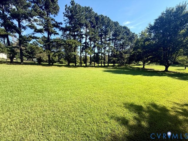 585 Southern Dr, Keysville, VA 23947