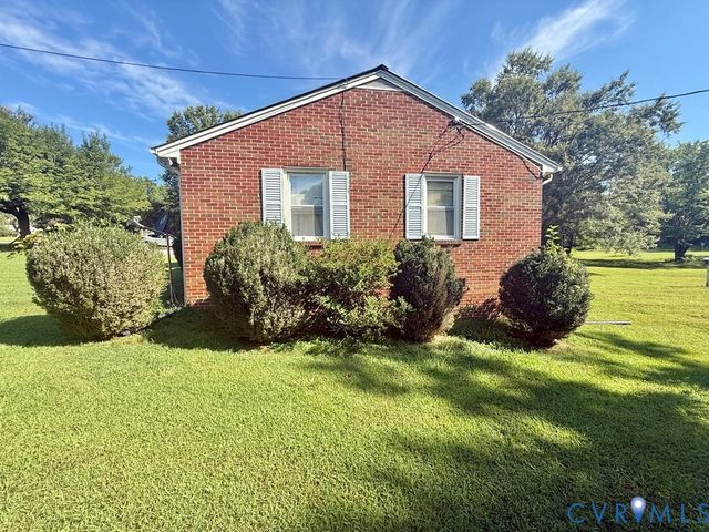 585 Southern Dr, Keysville, VA 23947